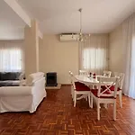 Door 3bdr Flat Centre Никосия