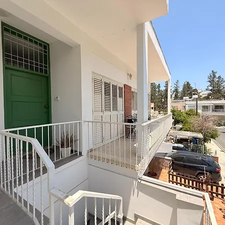 Apartment Door 3bdr Flat Centre