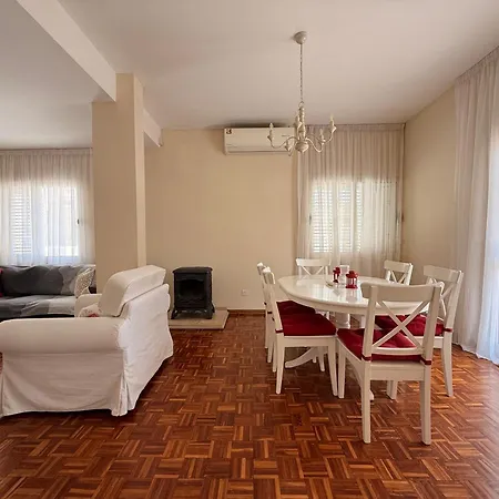 Door 3bdr Flat Centre Nicosia