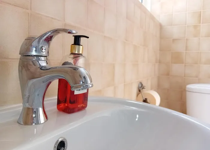 Door 3bdr Flat Centre