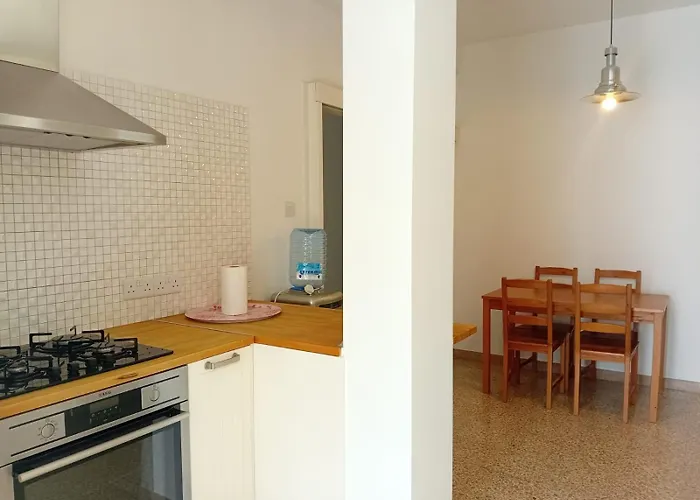 公寓 Door 3bdr Flat Centre *