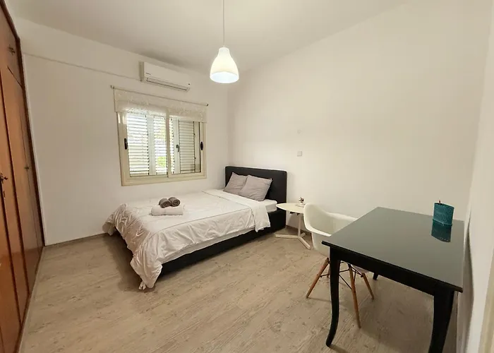 公寓 Door 3bdr Flat Centre *